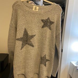 GREY STAR SWEATER